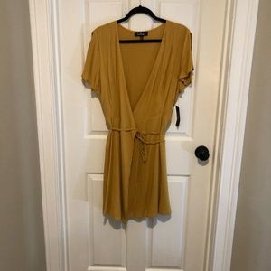Lulus - Wrap Dress